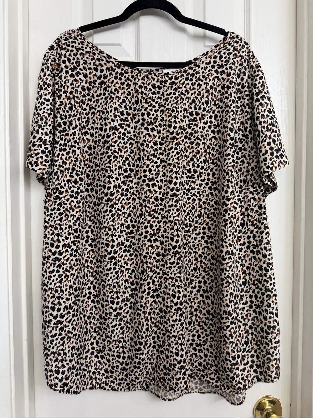 7175 Ava & Viv Leopard Print Short Sleeve Women's Top Plus 2x